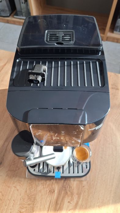Кавомашина Delonghi Magnifica START