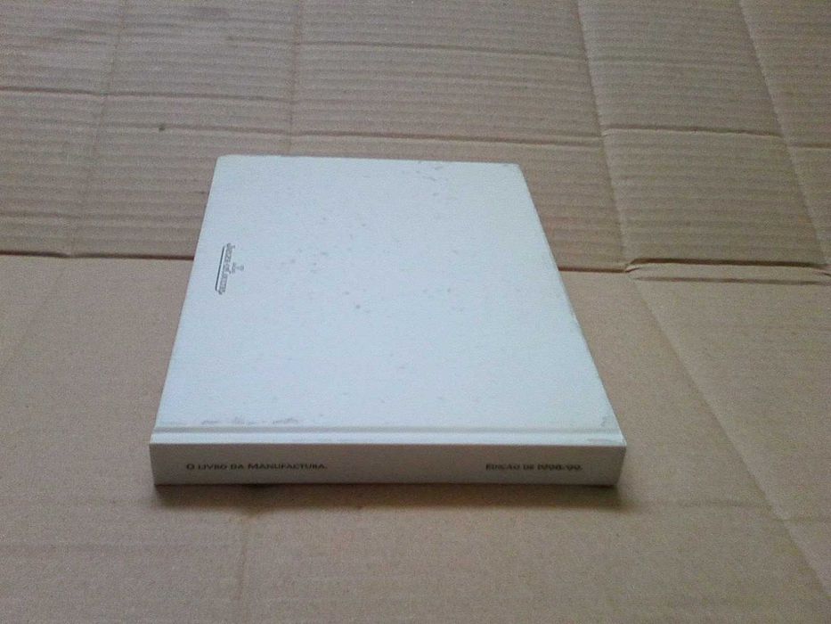 livro da Manufactura Jaeger-LeCoultre