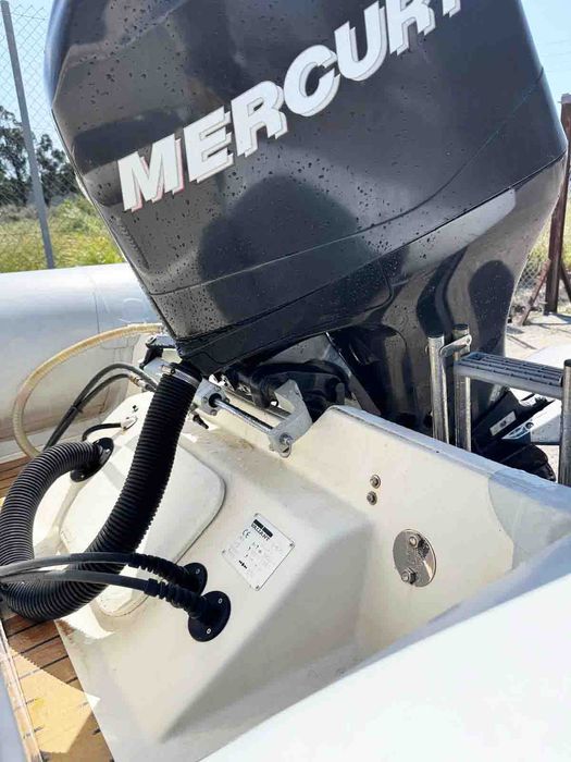 Barco Semirígido VALIANT 570 - Motor MERCURY 100 cv  com atrelado NOVO