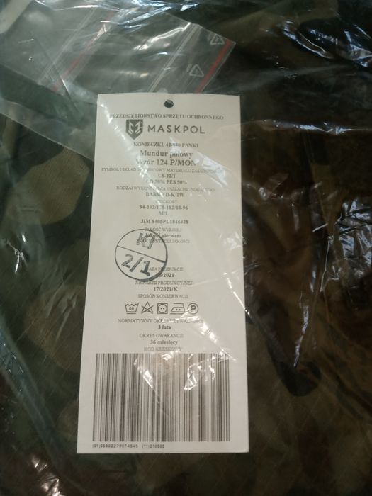 Mundur polowy caloroczny 124P, nowy z metką w folii, rozmiar m/l.