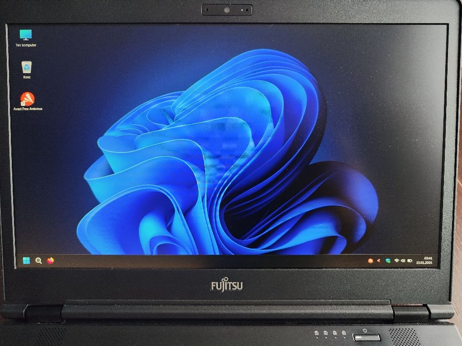 Fujitsu lifebook U747