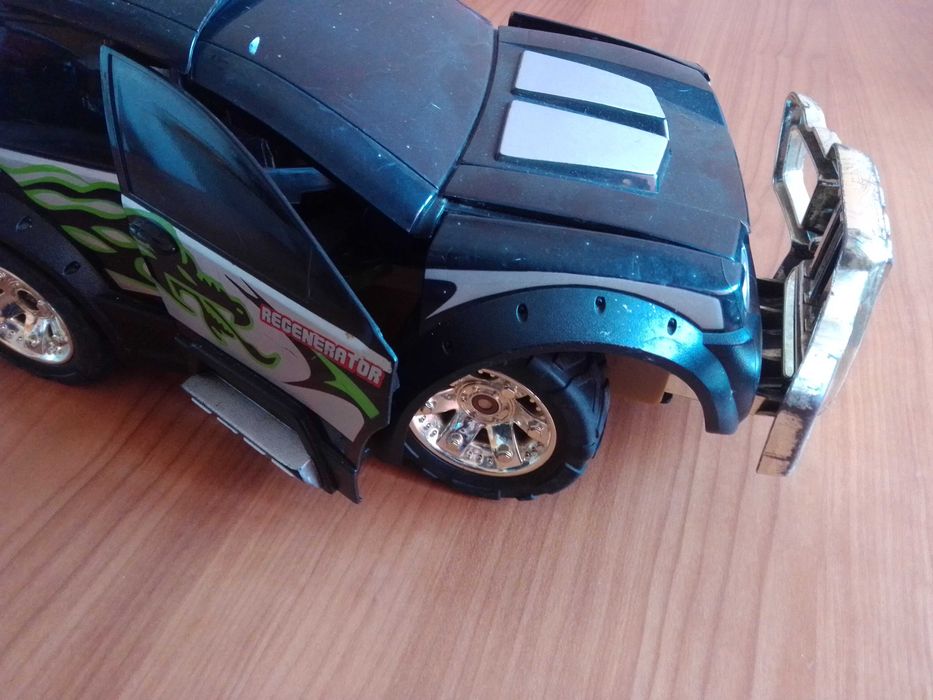 Carro telecomandado, Jeep Regenerator