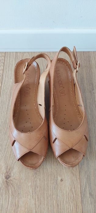 Lasocki CCC r.39 brązowe skórzane sandały na koturnie