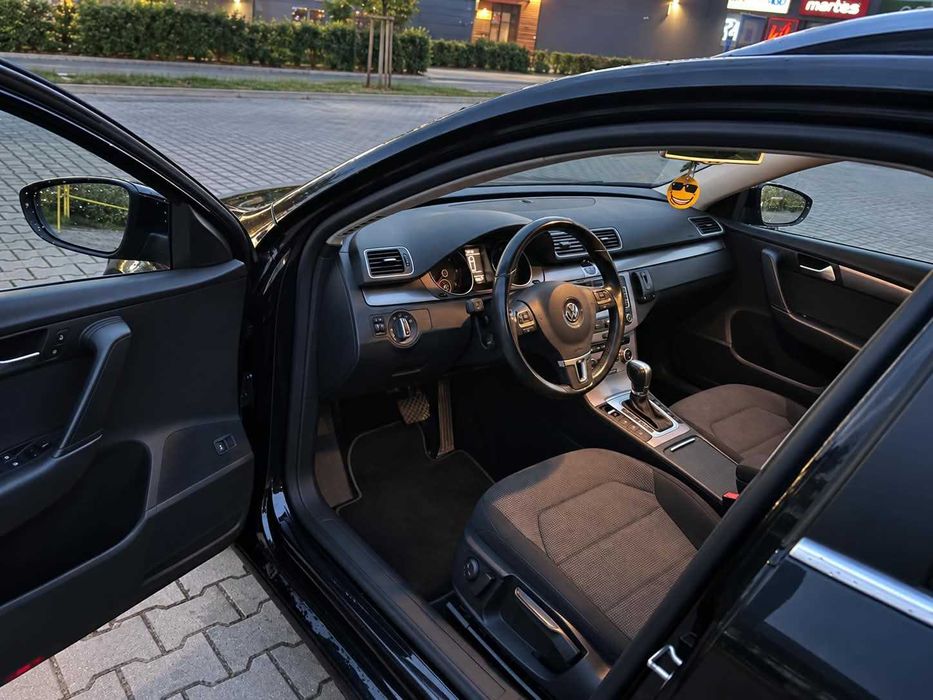 VOLKSWAGEN Passat 2.0 TDI Kombi BlueMotion DSG