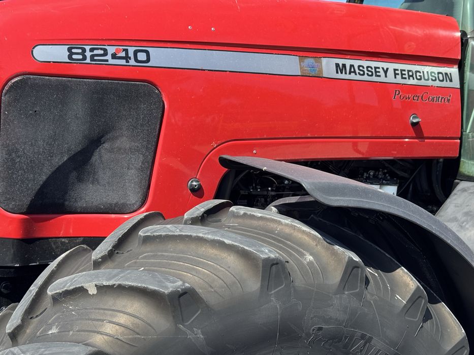 Ciagnik MASSEY FERGUSON 8240 - 2006 rok - 180KM