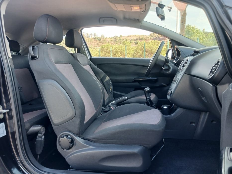 Opel corsa D 1.3cdti Hatchback