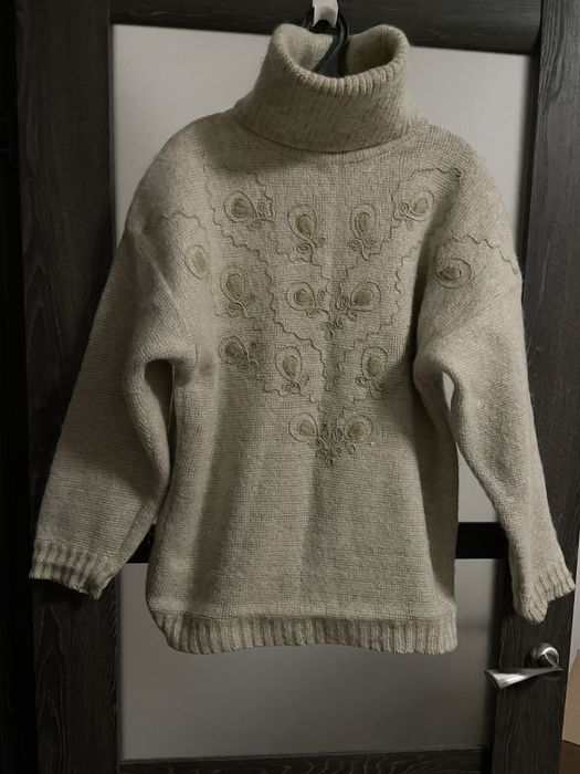 Светр теплий жіночий