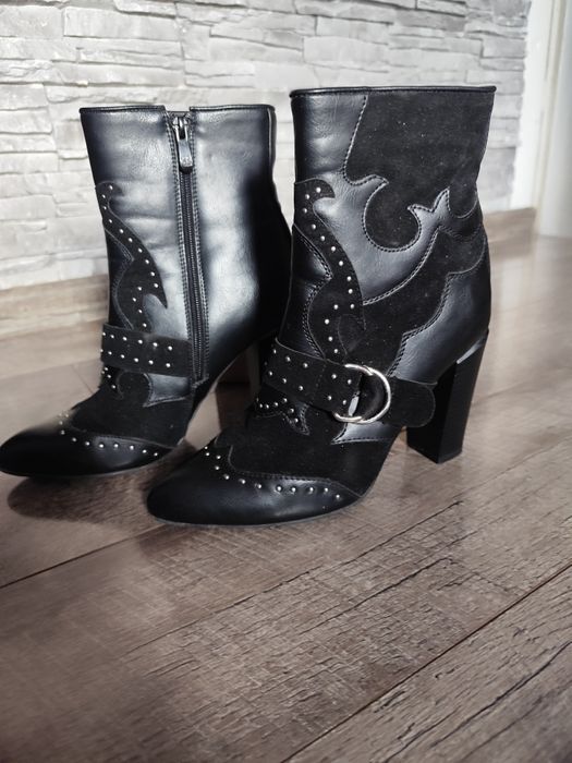Czarne eleganckie botki r.39