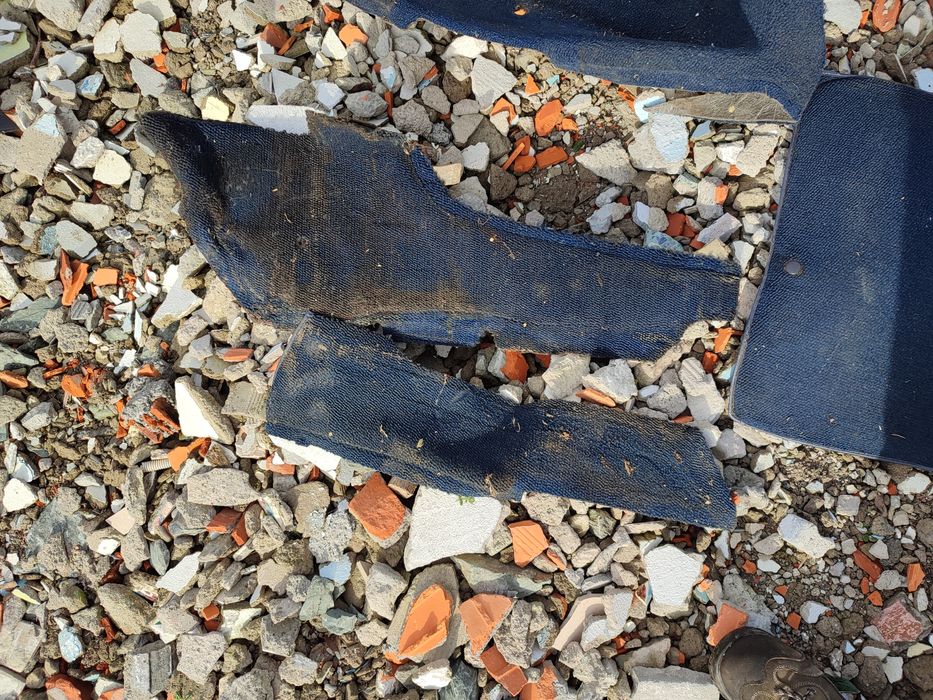 Parachoques traseiro e alcatifas 190