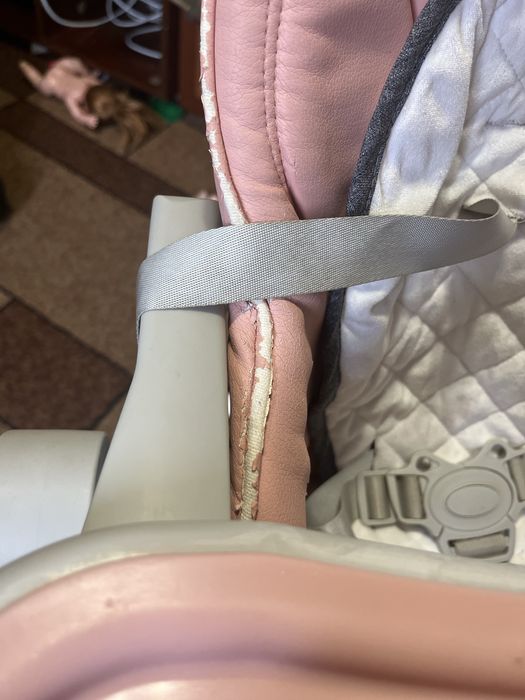 Стільчик для годування Lionelo Cora Bubble gum