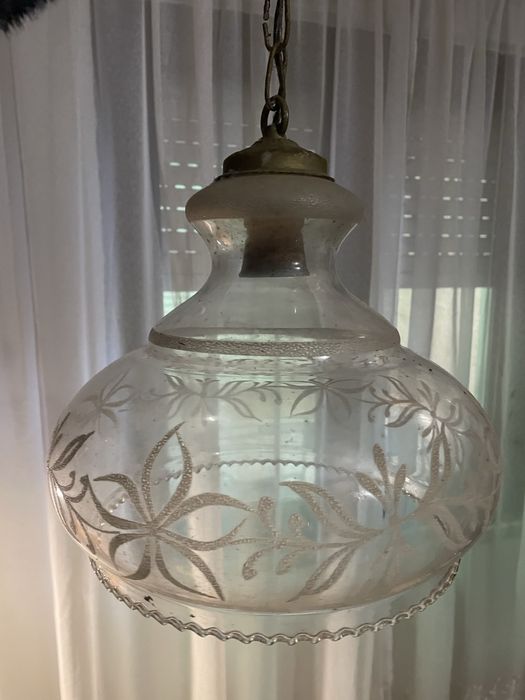 Candeeiro de teto antigo