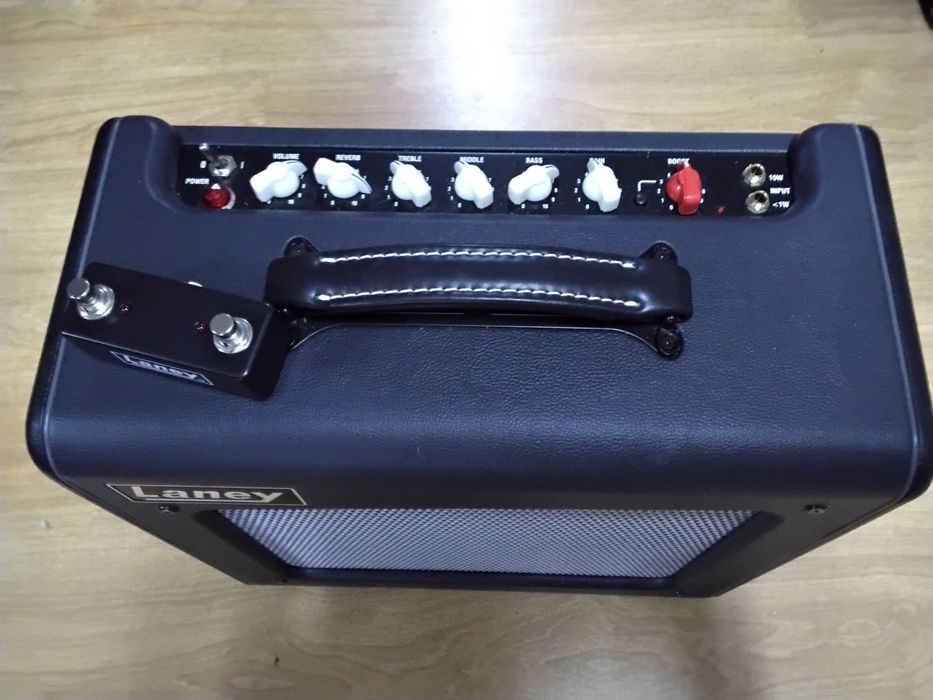 Laney sùpercub 12, 1 ou 15 watts, 4xvalvulado, Impecavel, novo! Embalagem original com livros, capa propria.