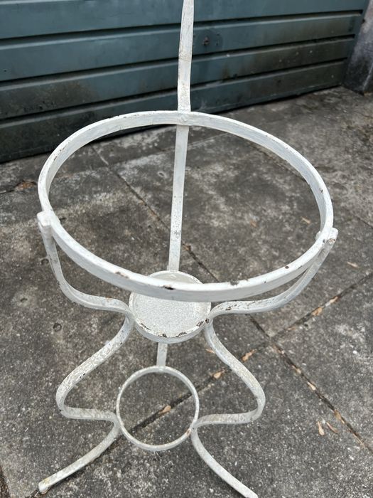 Base de lavatorio antigo em ferro