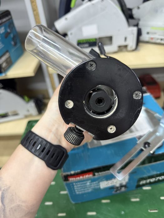 Frezarka Makita RT0702C używana sprawna