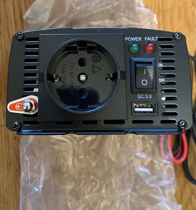Инвертор 12V-220V