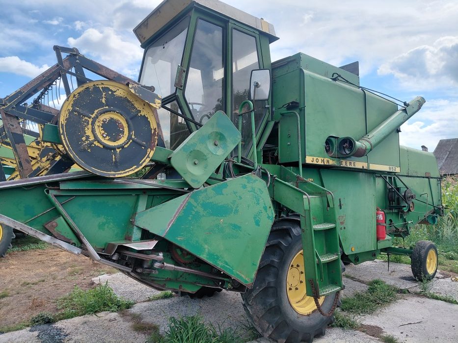 Комбайн Johne Deere 952