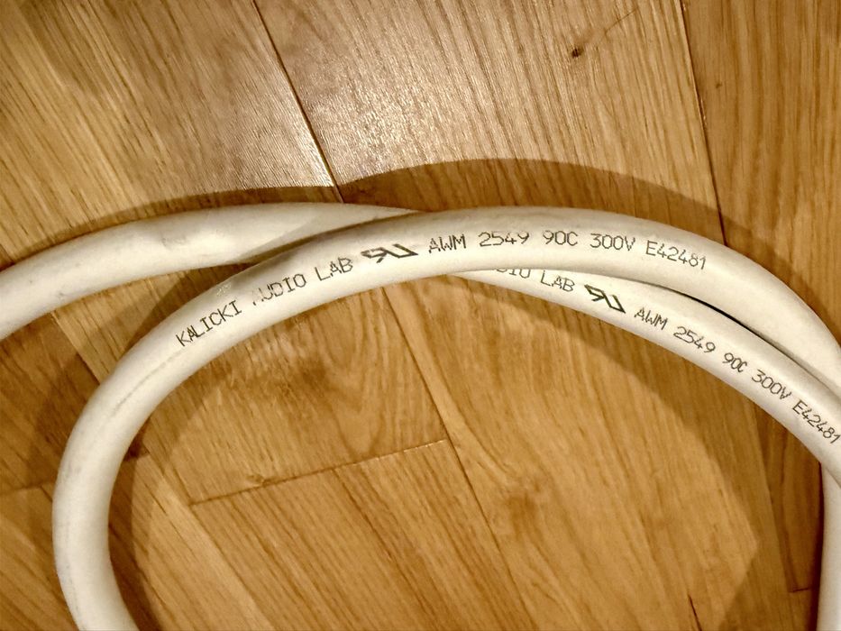 Illuminati Power Reference One kabel sieciowy