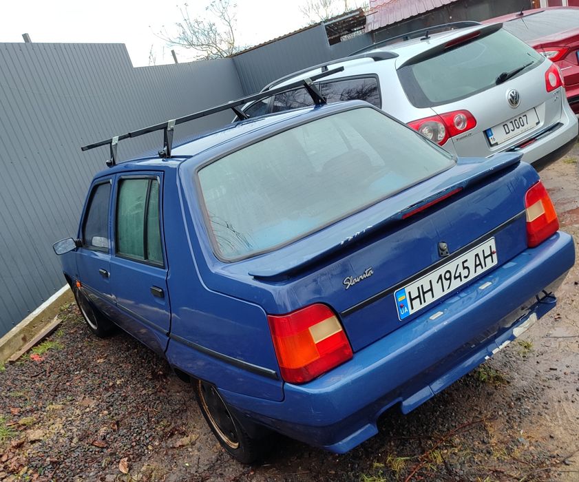 Продам заз 1103 Славута.Пероформление.Пробег от деда.