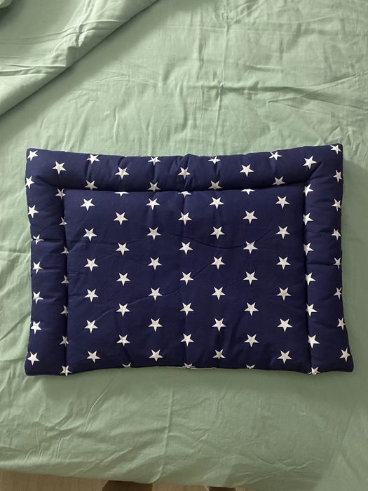 Продам подушку для новорожденых