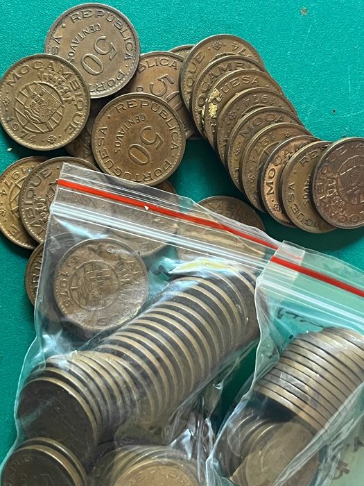 Moedas de Moçambique - 50 centavos em bronze - x82 unidades
