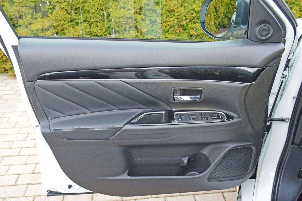 Mitsubishi Outlander PHEV 2019 2.4