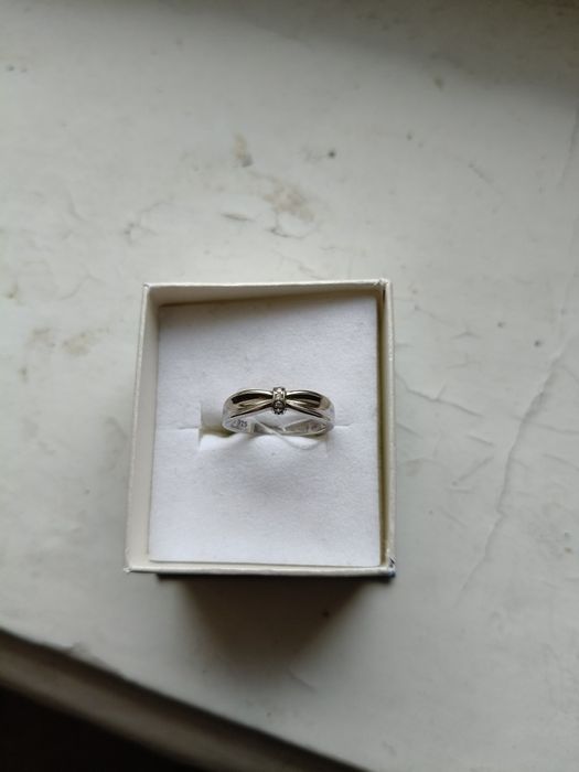 Кольцо серебряное бантик
