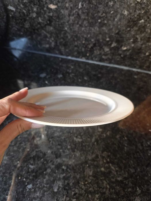 Prato de sobremesa Ofantligt - IKEA