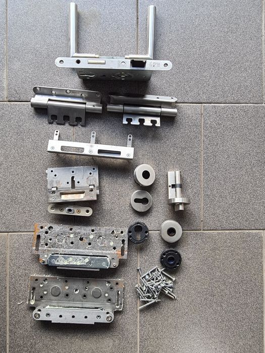 Komplet okuć do drzwi garażowych Hormann