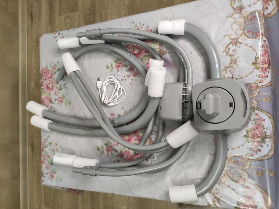 Заколисуючий центр шезлонг 4 в 1 Mastela 8113