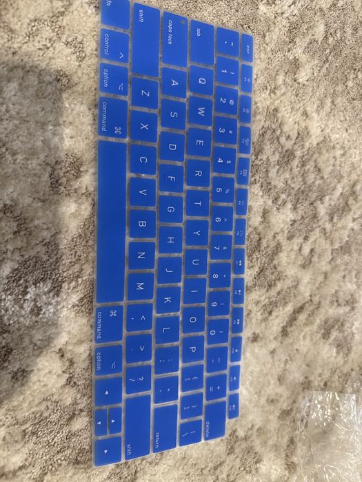 Наклейка на клавіатуру macbook air