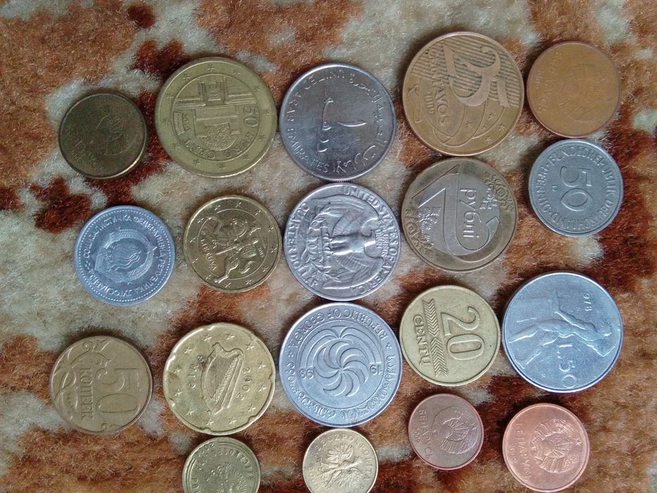 Монеты мира. Состояние отличное. Повторов нет.