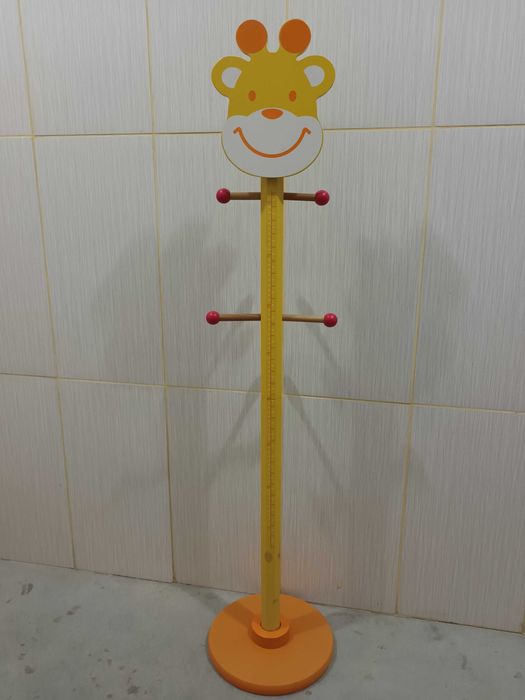 Cabide de pé quarto bebé/criança