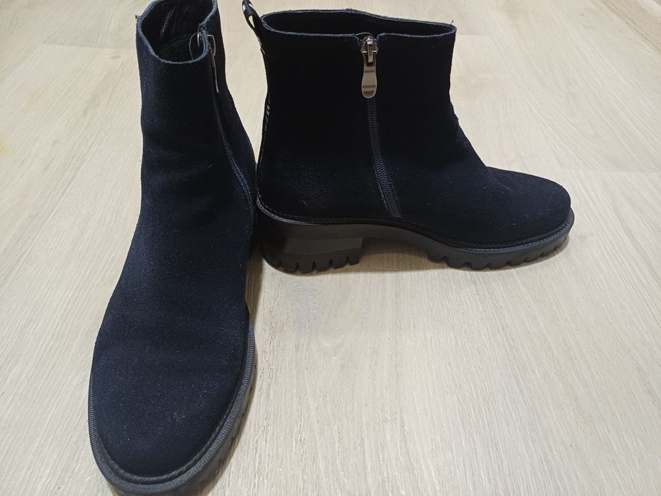 Продам черевики б/у