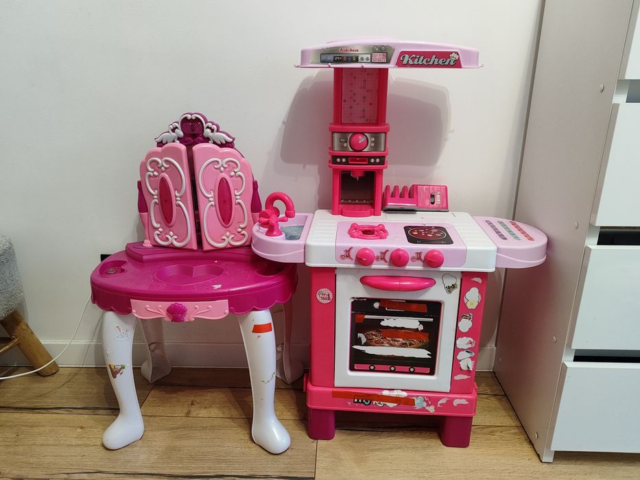 Sprzedam kuchenkę i toaletkę