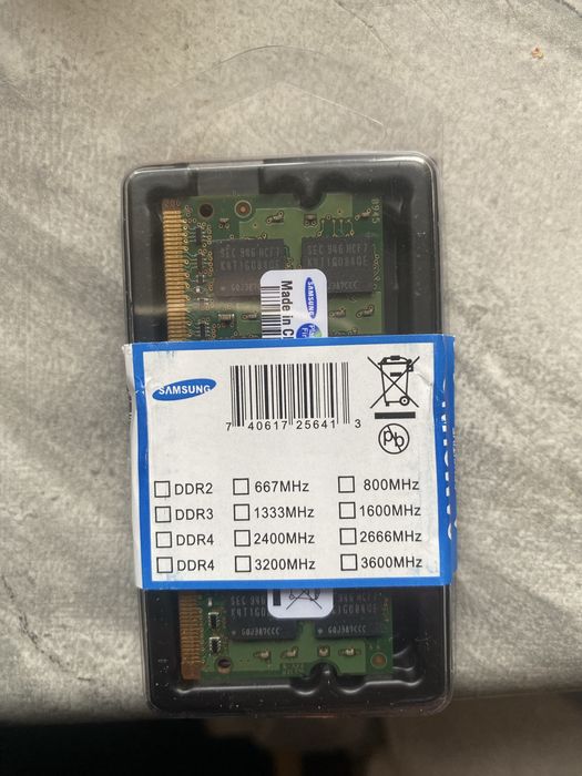 Оперативна память DDR-2 та DDR 3,також процесори Intel
