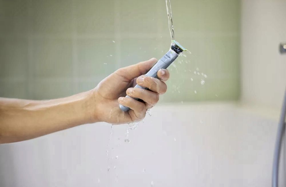 Тример Philips OneBlade First Shave для чутливої шкіри