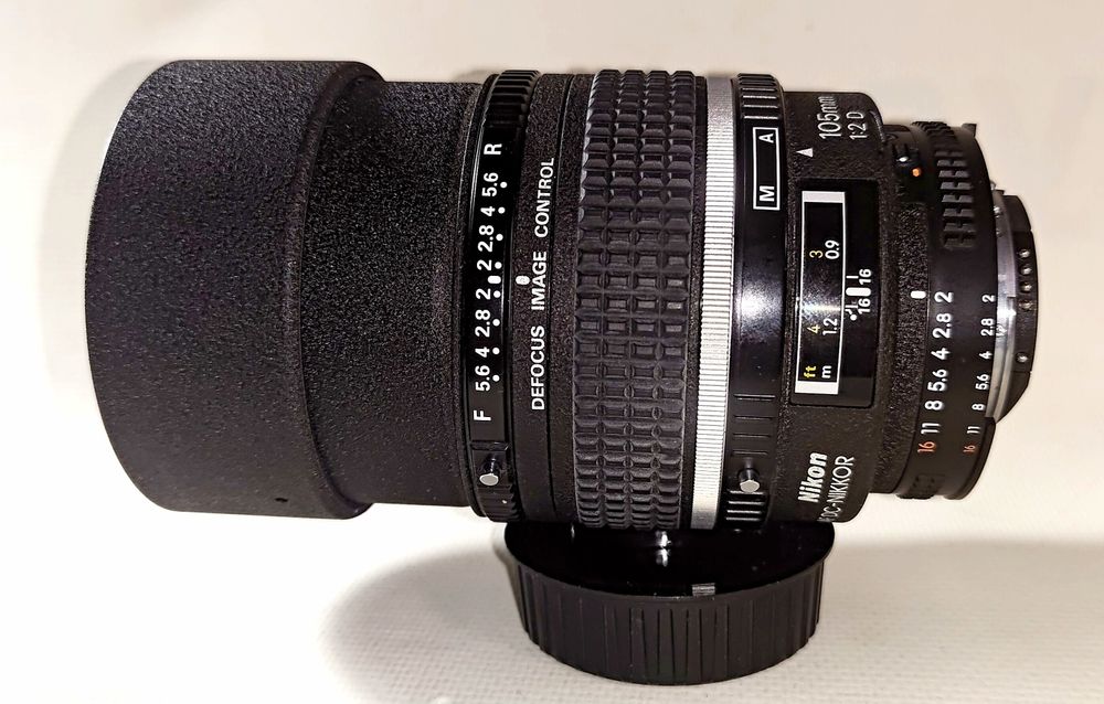 Nikon AF DC-Nikkor 105mm 1:2 D Defocus Image Control
