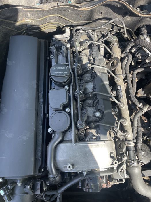 Kompletny Silnik 2.2 cdi Mercedes e-klasa w211 C-klasa W204 Sprinter 906 kod 646