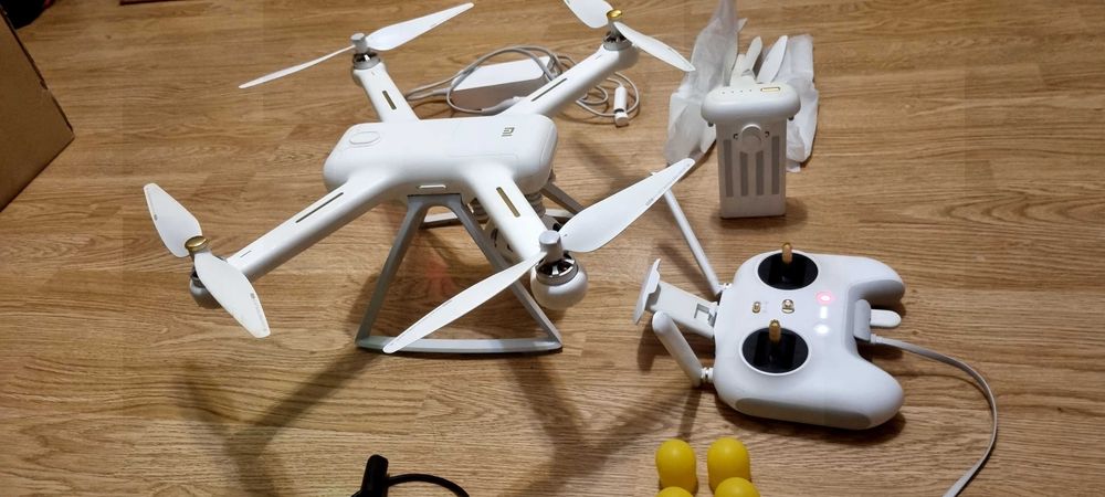 Kвадрокоптер дрон Xiaomi Mi Drone 4K White