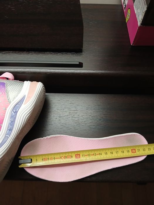 Кросівки skechers 35 р( 23 см) б/у