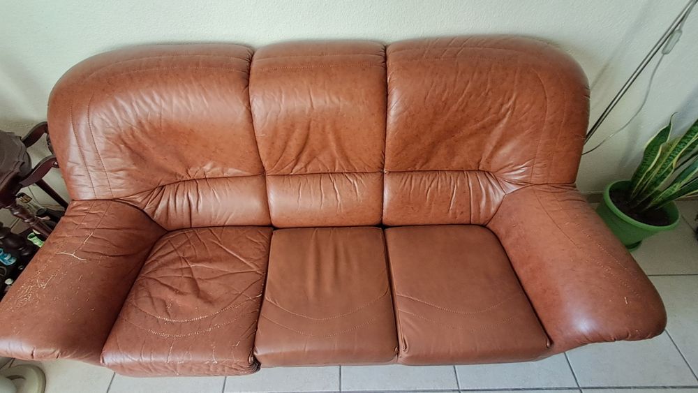 Conjunto de sofás em couro