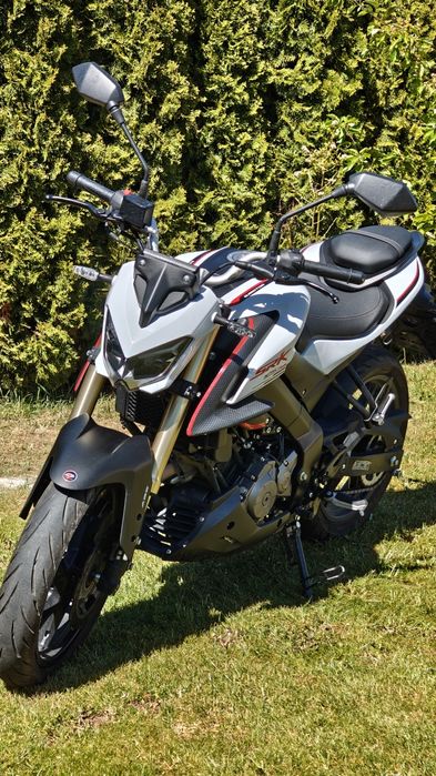 Motocykl Qjmotor SRK125S 1szy właściciel