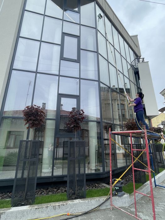 Прибирання, клінінг магазинів,комерцій,офісів,вітрин,складів,будинків