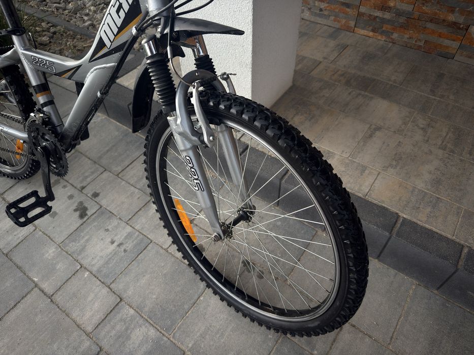 Solidny rower młodzieżowy Giant MTX 225 – koła 24"