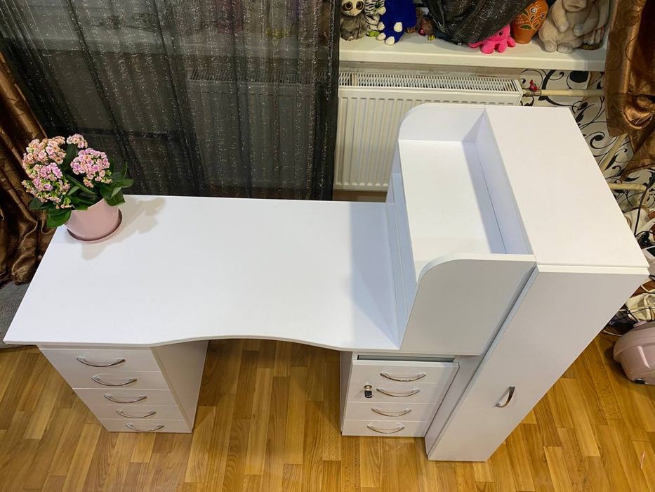 Стол Маникюрный профессиональный