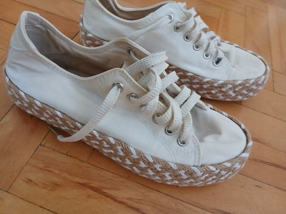 Buty trampki  ecru  38 Jenny  Fairy  sznurowane