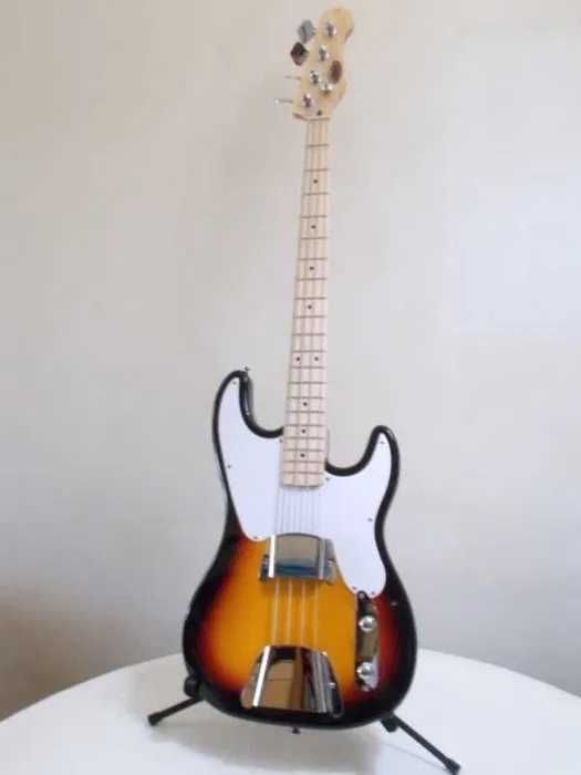 Baixos novos JMS com garantia. Modelos únicos montados à mão.