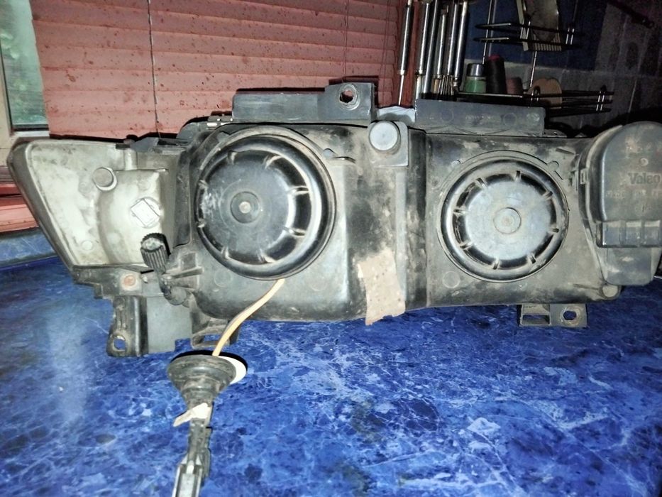 Фара левая на Пежо 605 1990года