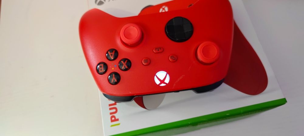 Comando Xbox series X, Na caixa