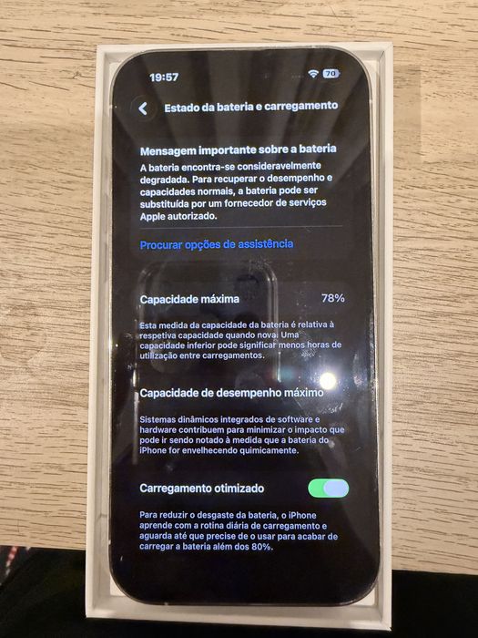 Iphone 14 Pro com acessorios